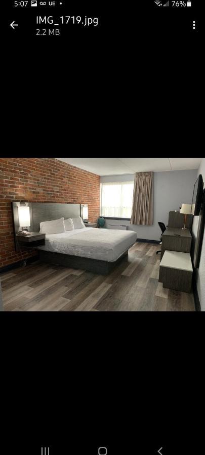 Travelodge By Wyndham Бари Екстериор снимка